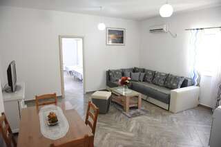 Гостевой дом Apartments Cota Guesthouse Улцинь Апартаменты с 1 спальней-12